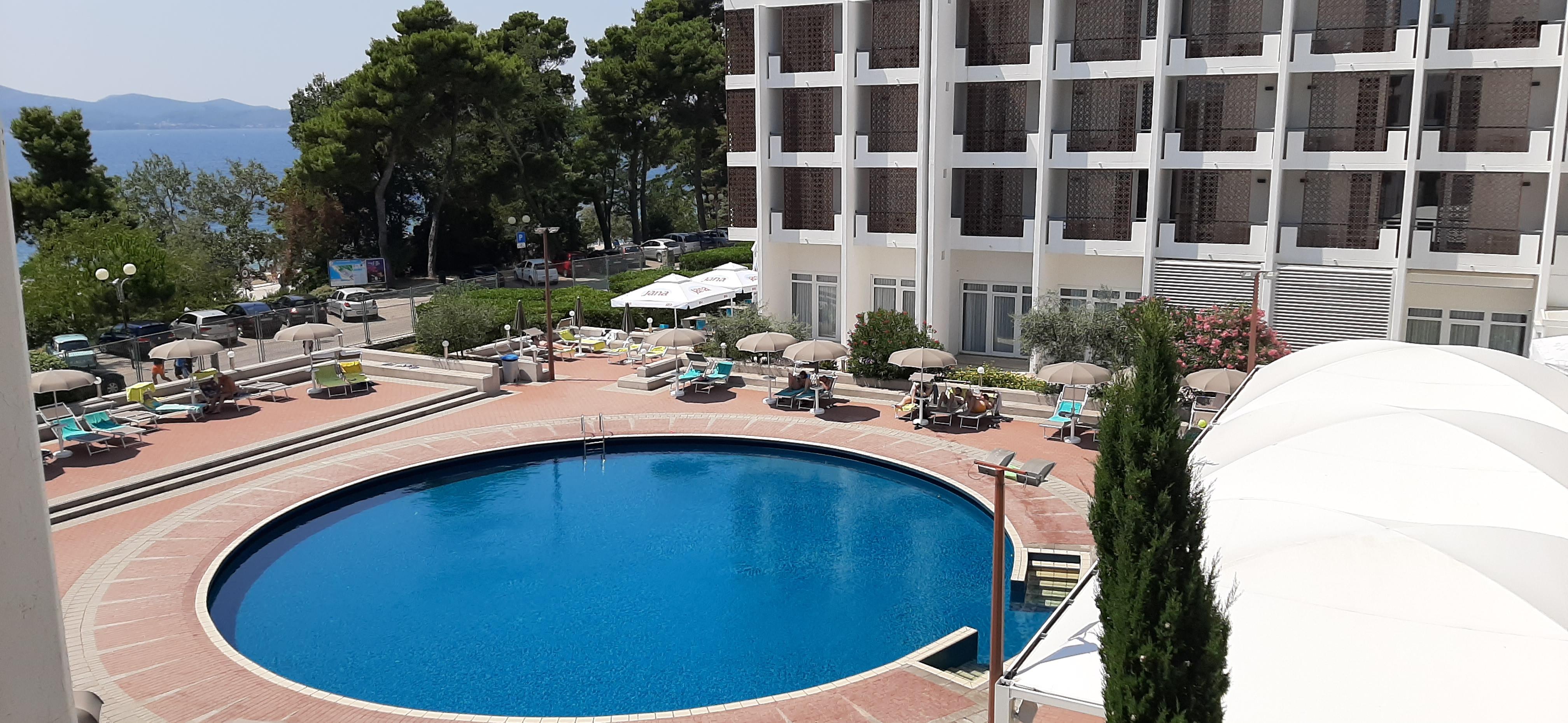 Hotel Kolovare